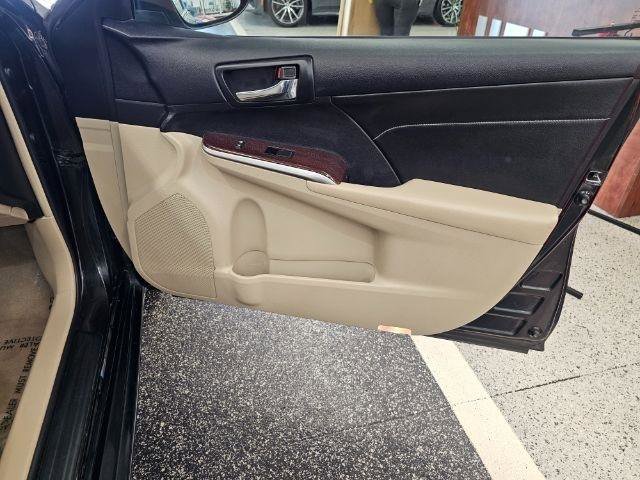 Used 2013 Toyota Camry XLE image 27