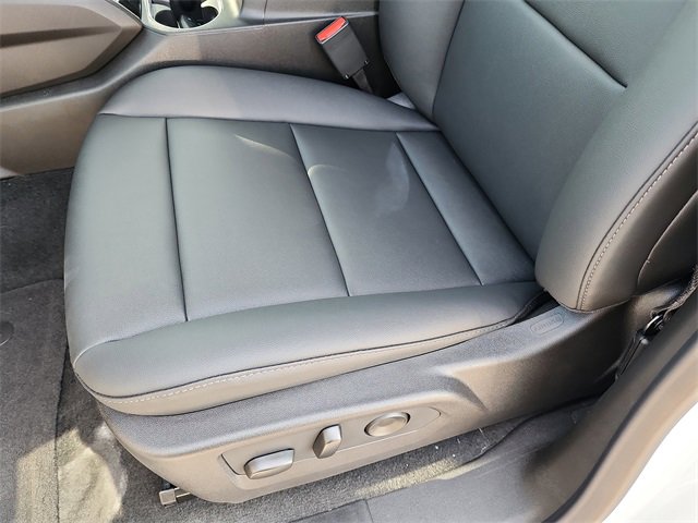 New 2026 GMC Canyon Elevation w/ Convenience Package image 15