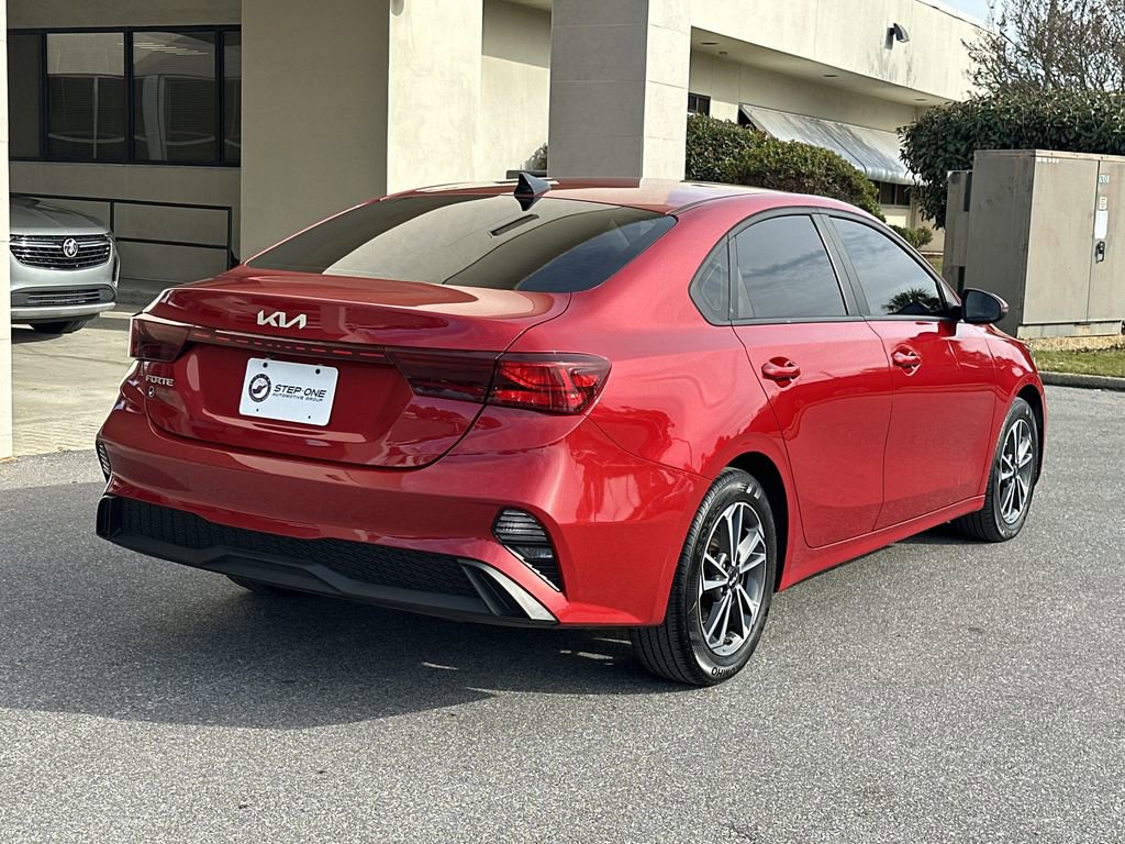 Used 2023 Kia Forte LXS w/ LXS Technology Package image 7
