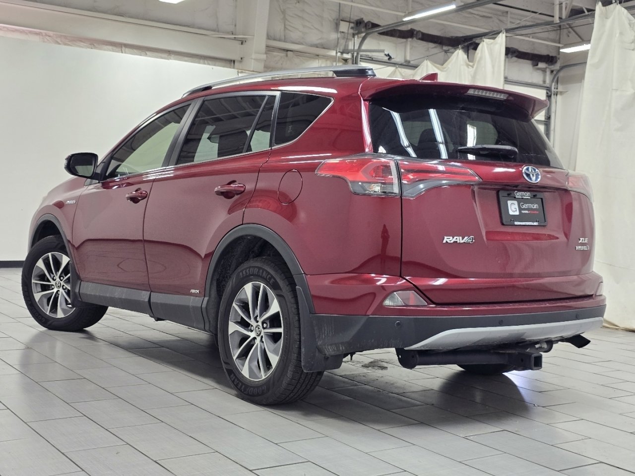 Used 2018 Toyota RAV4 XLE image 13