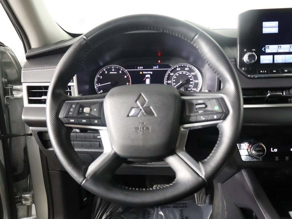 Used 2024 Mitsubishi Outlander SE Black Edition image 41