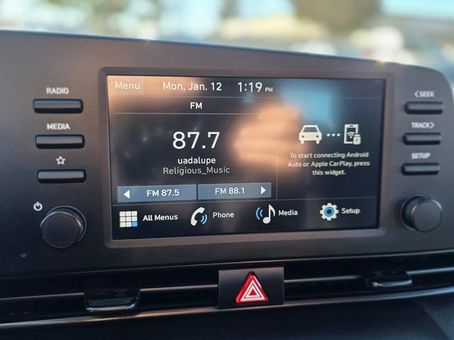 Certified 2025 Hyundai Elantra Sport image 24