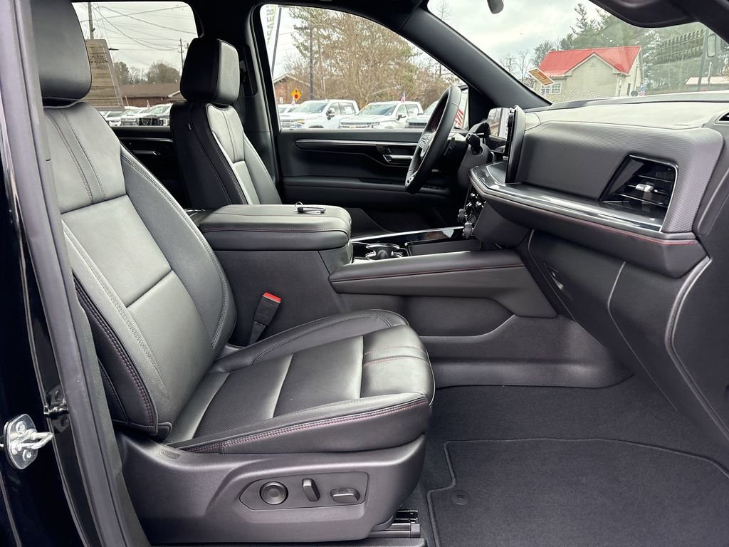 Certified 2025 Chevrolet Tahoe RST w/ Comfort Package image 30