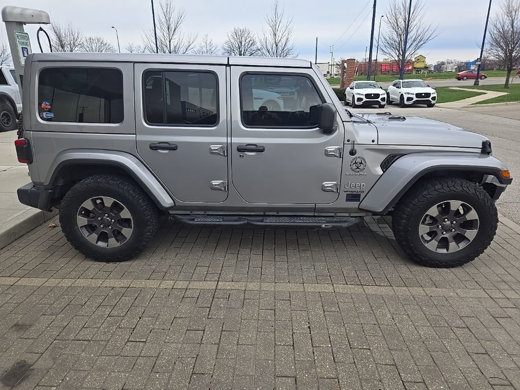 Used 2018 Jeep Wrangler Unlimited Sahara image 4