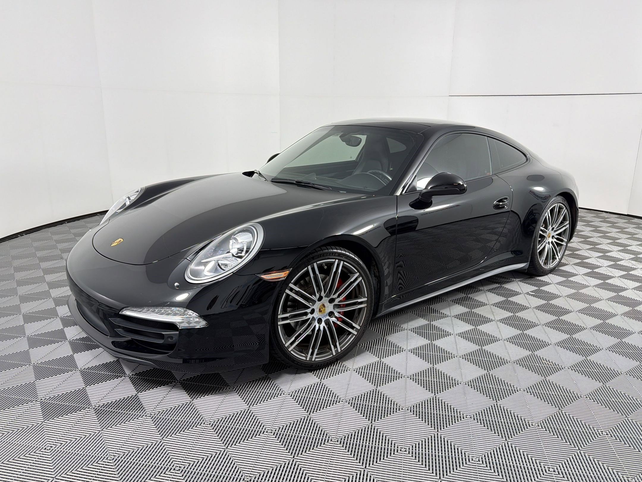 Certified 2015 Porsche 911 Carrera 4S AWD/4WD image 1