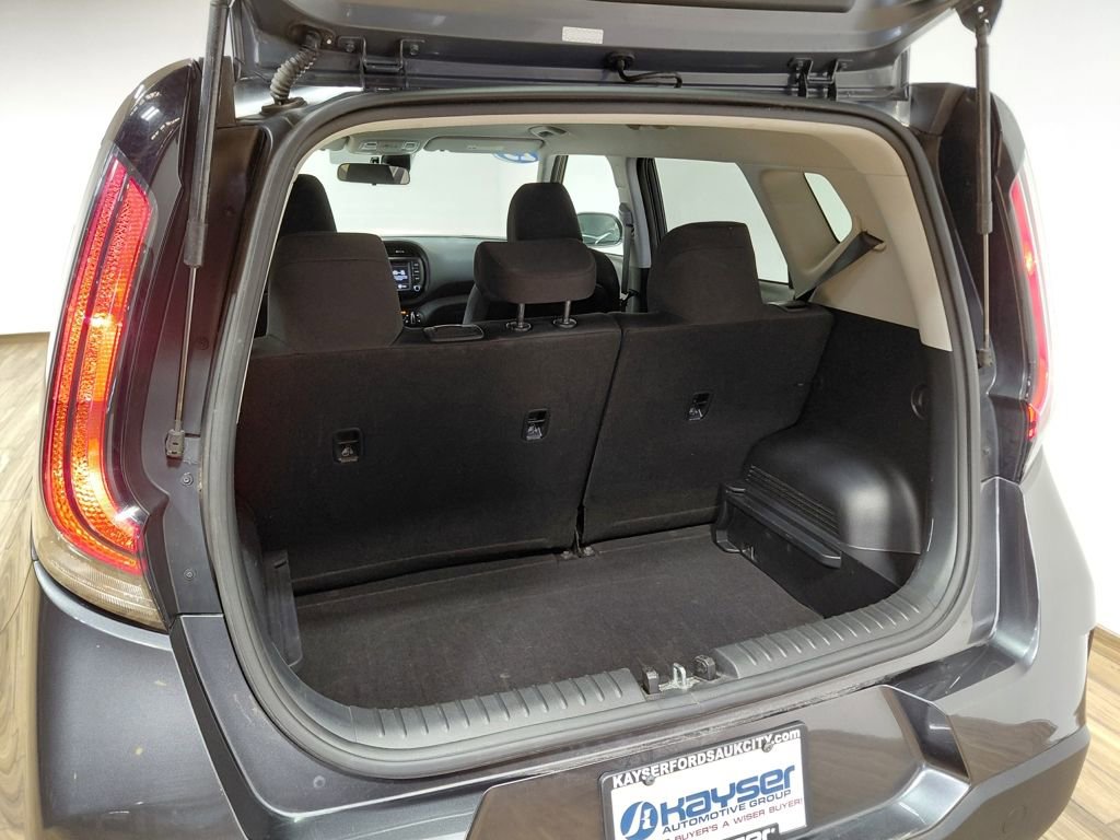 Used 2023 Kia Soul LX w/ LX Technology Package FWD image 33
