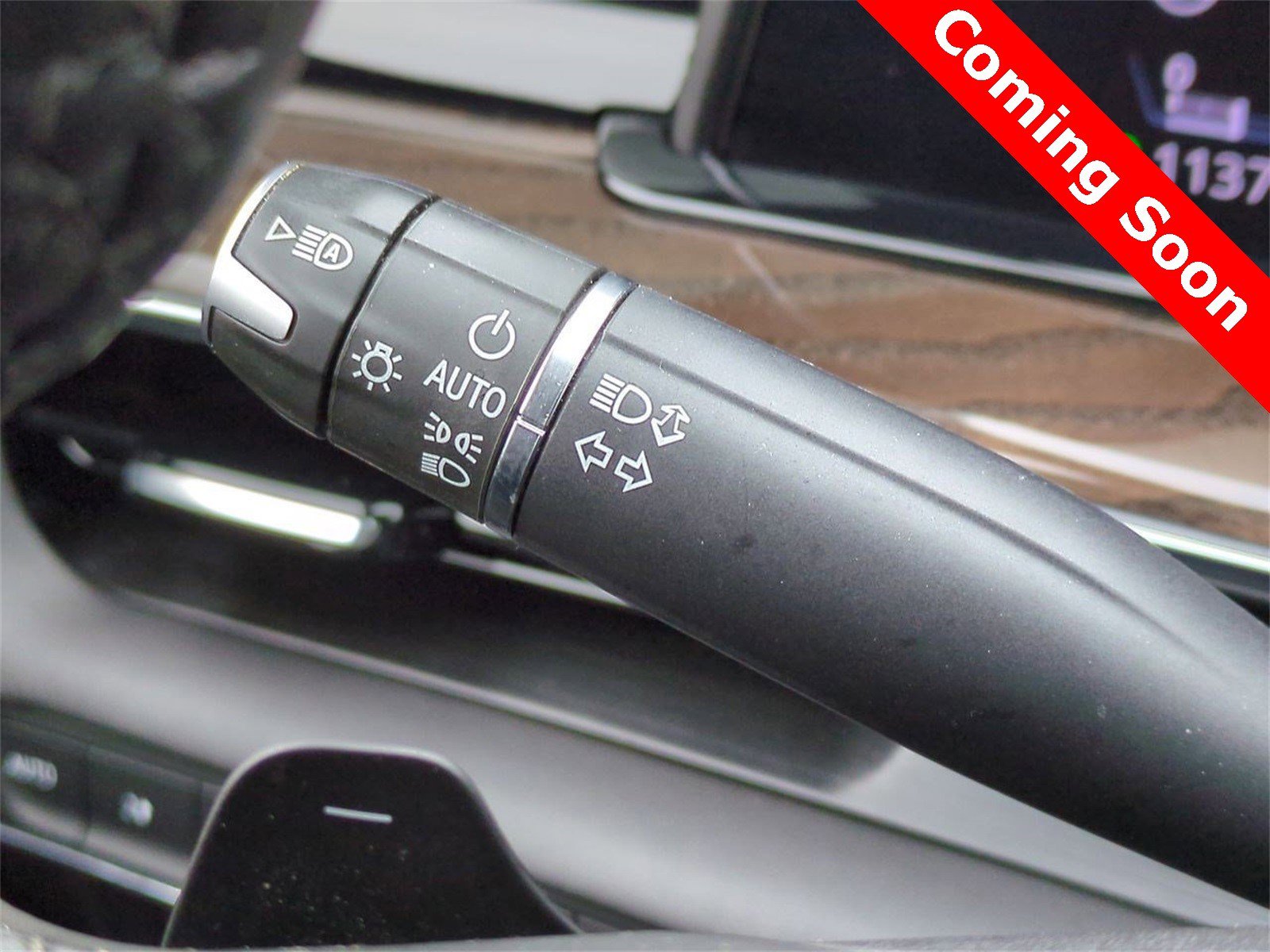 Certified 2024 Cadillac Escalade Sport Platinum w/ LPO, ONYX Package image 29