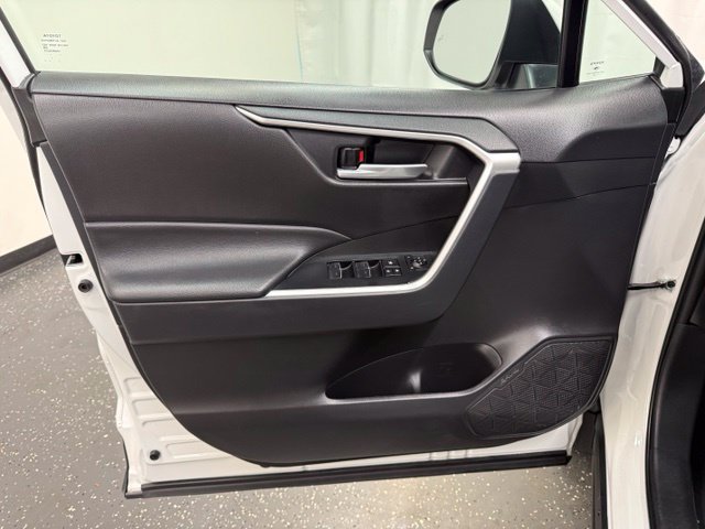 Certified 2025 Toyota RAV4 XLE AWD/4WD image 10