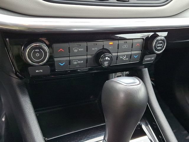 Used 2024 Jeep Compass Limited image 15