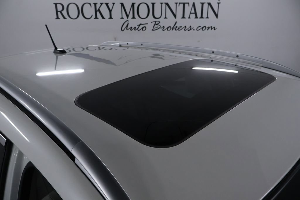 Used 2022 Nissan Rogue Sport SL w/ Premium Package image 12