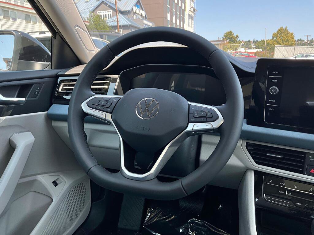 New 2026 Volkswagen Jetta SE FWD image 20