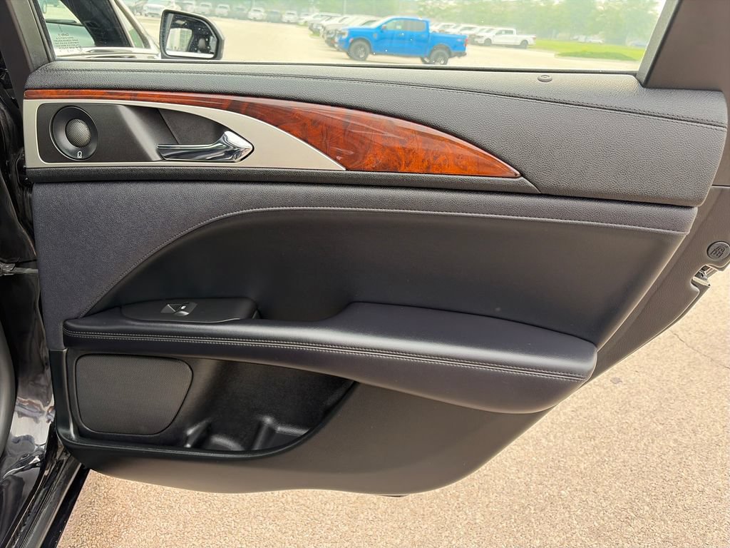 Used 2019 Lincoln MKZ Reserve AWD/4WD image 29