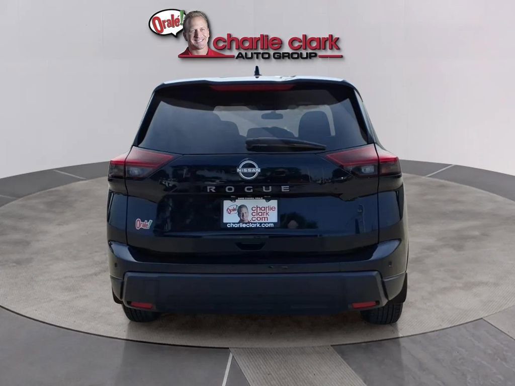 Used 2025 Nissan Rogue S FWD image 4