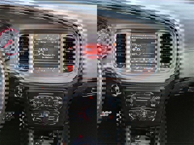 Used 2023 Dodge Charger R/T w/ Plus Group image 17