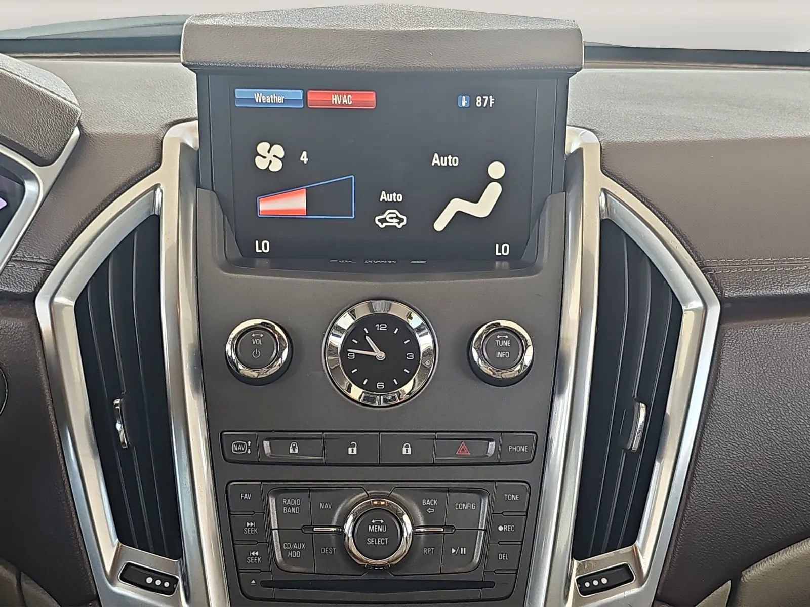 Used 2011 Cadillac SRX Luxury image 16