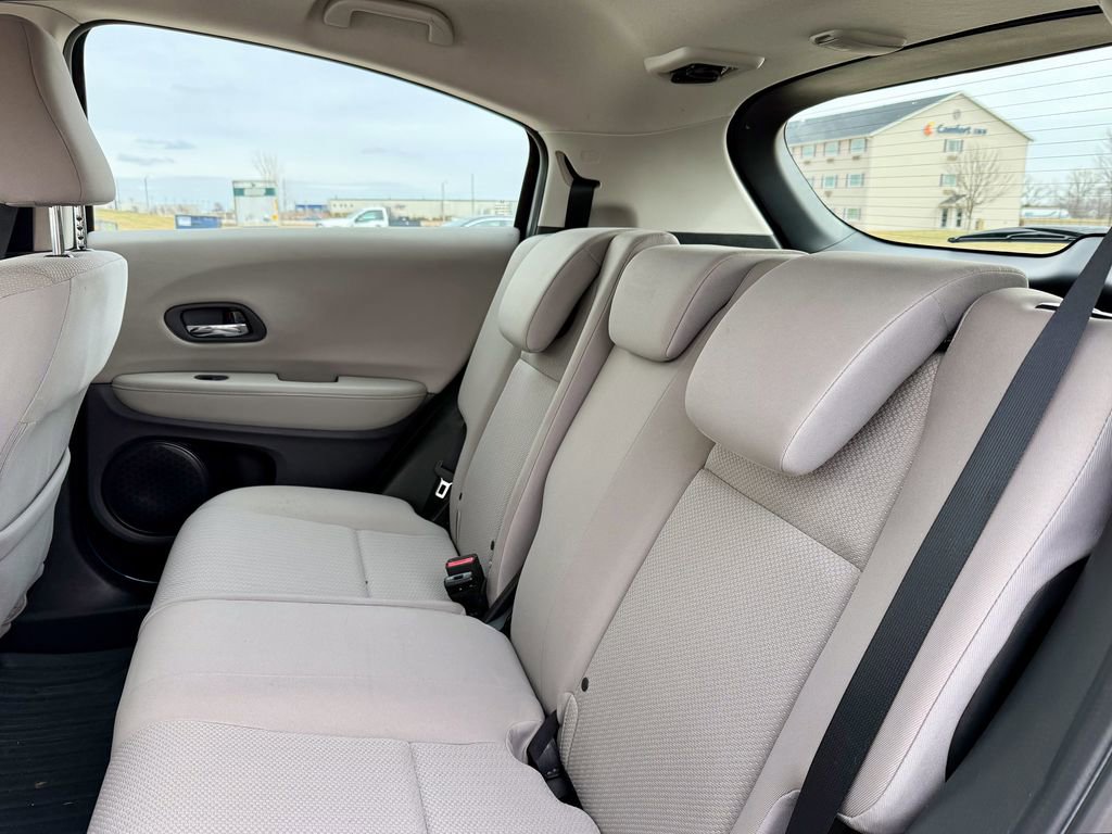 Used 2016 Honda HR-V LX image 12