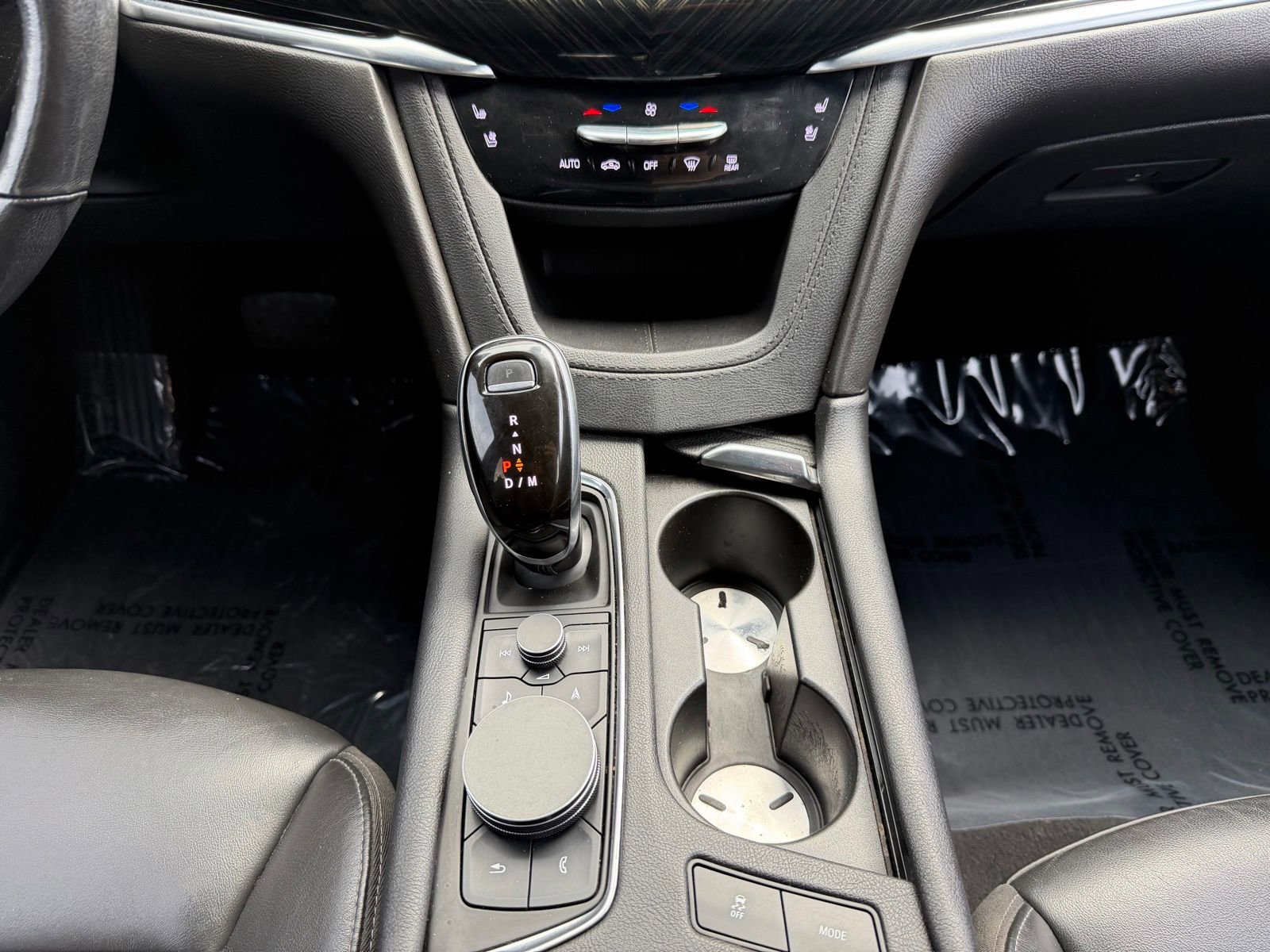 Used 2020 Cadillac XT6 Premium Luxury AWD/4WD image 15
