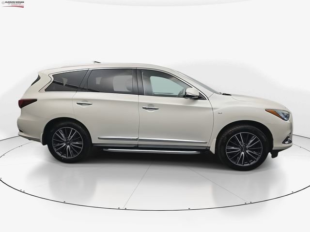 Used 2018 INFINITI QX60 Luxe w/ Deluxe Technology Package image 11