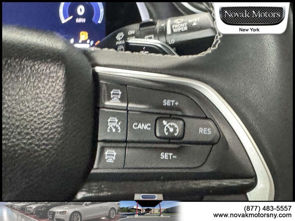 Used 2023 Jeep Grand Cherokee L Laredo w/ Luxury Tech Group I image 17