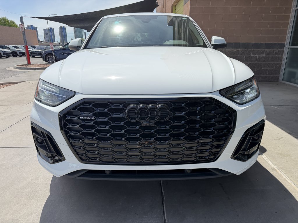 Used 2022 Audi Q5 2.0T Premium Plus w/ Premium Plus Package AWD/4WD image 10