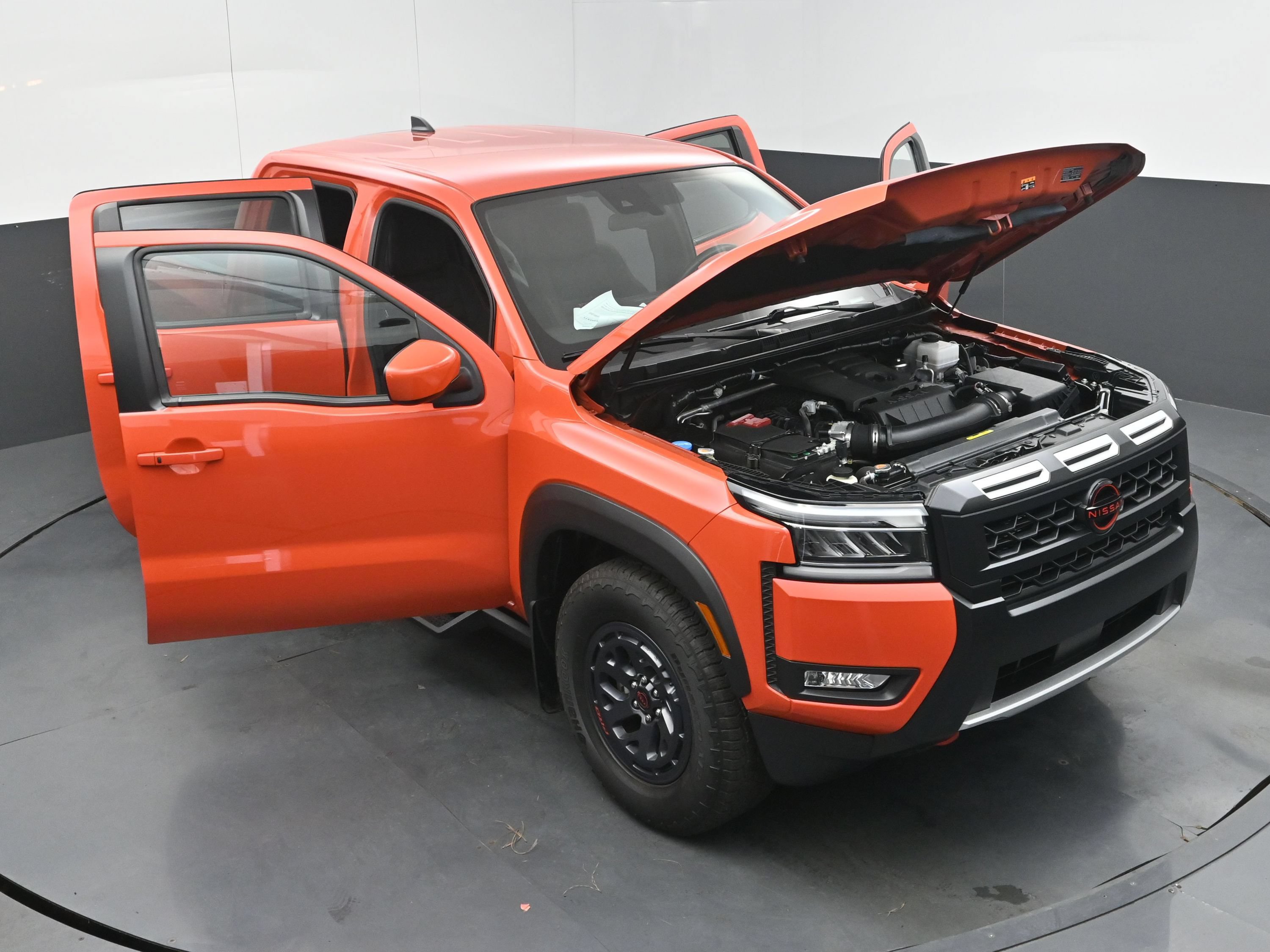 Used 2025 Nissan Frontier Pro-X RWD image 38
