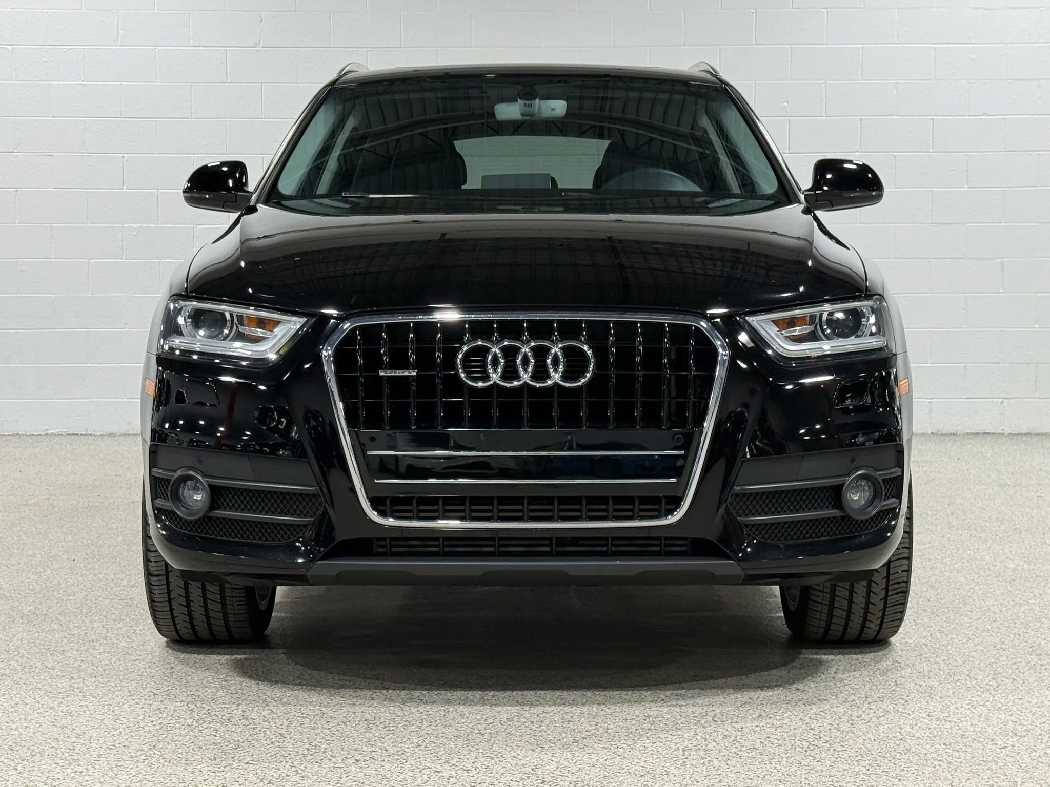 Used 2015 Audi Q3 2.0T Prestige w/ Prestige Package AWD/4WD image 3