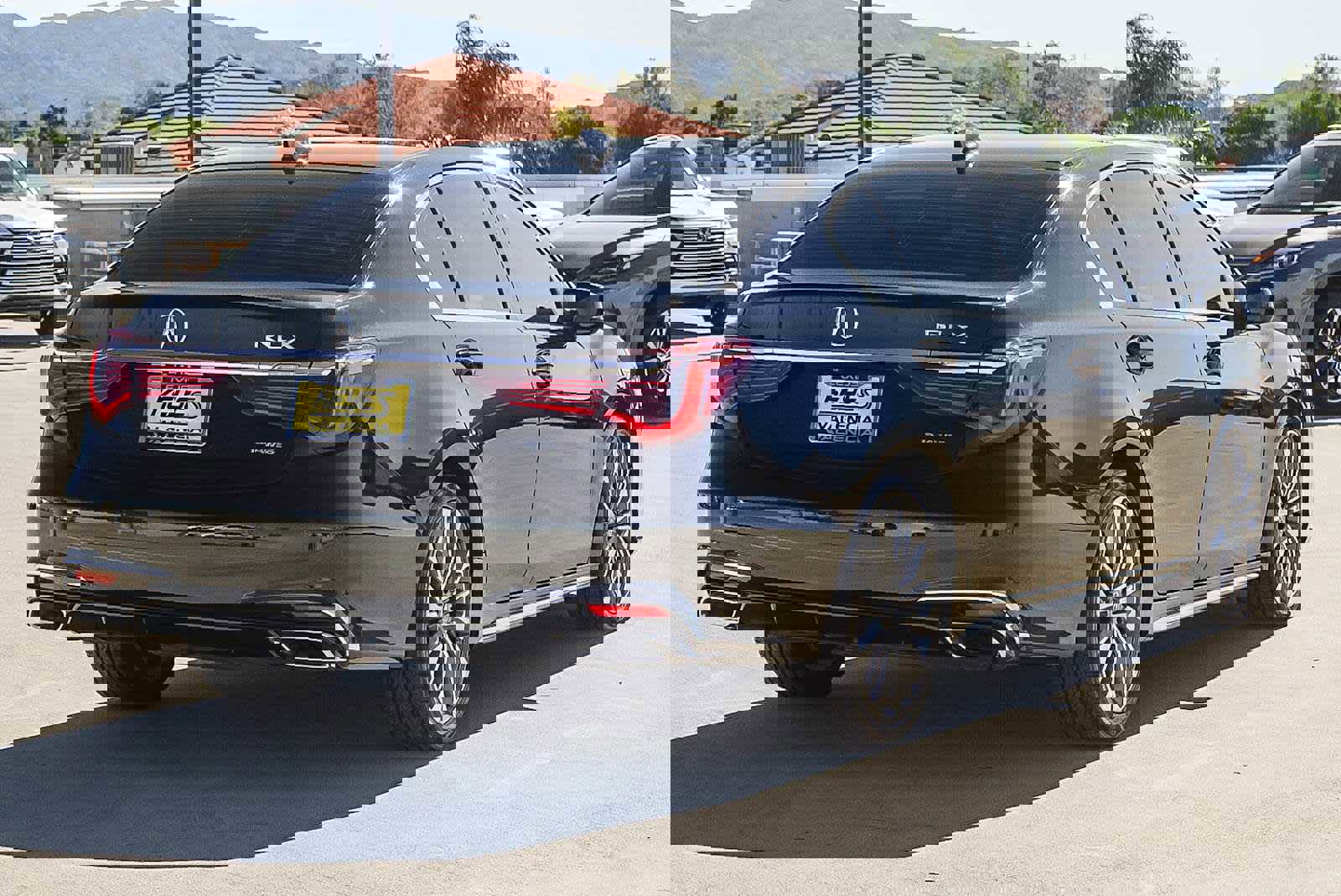 Used 2018 Acura RLX w/ Technology Package image 11