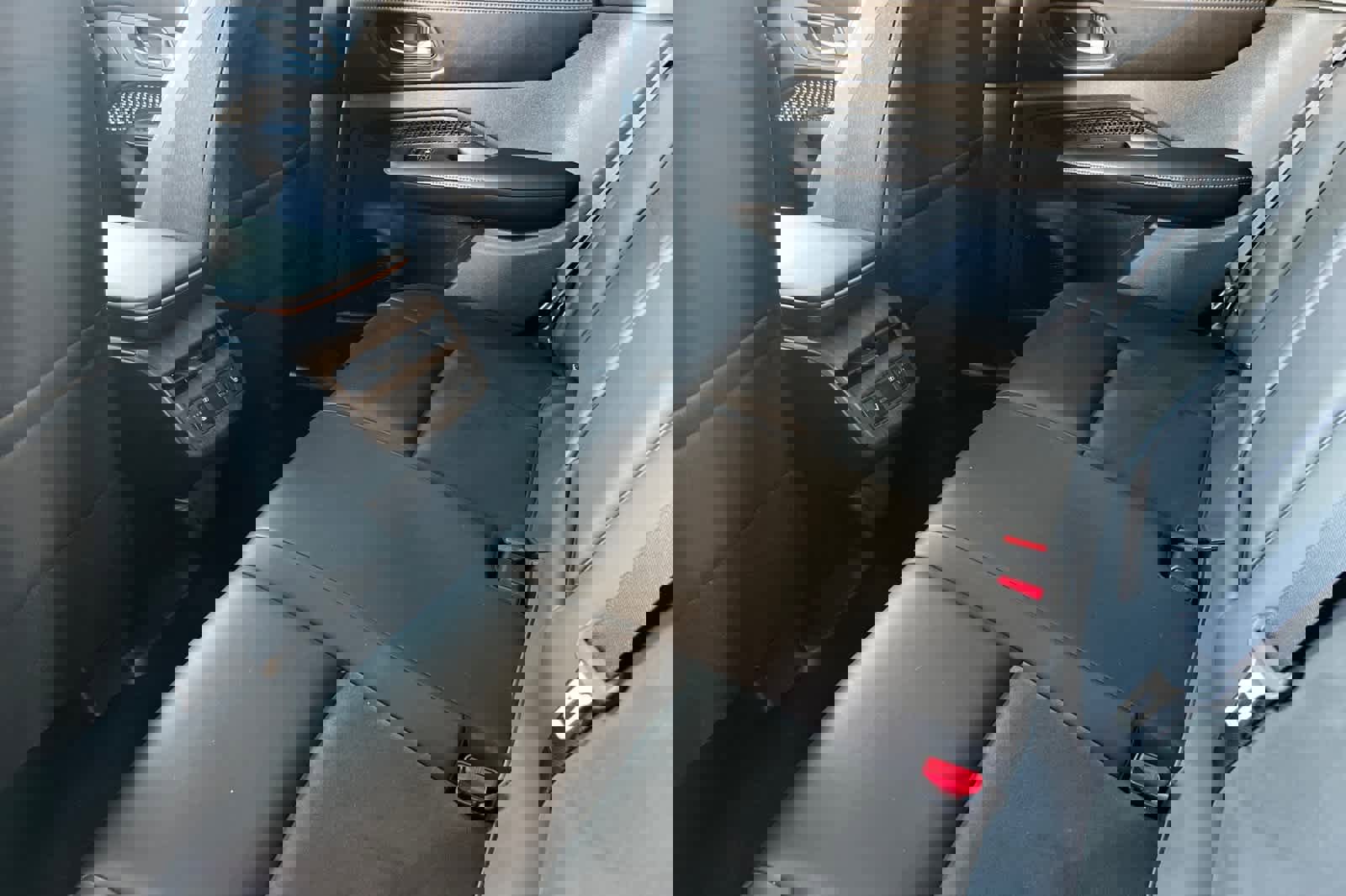 Certified 2023 Nissan Ariya FWD image 5