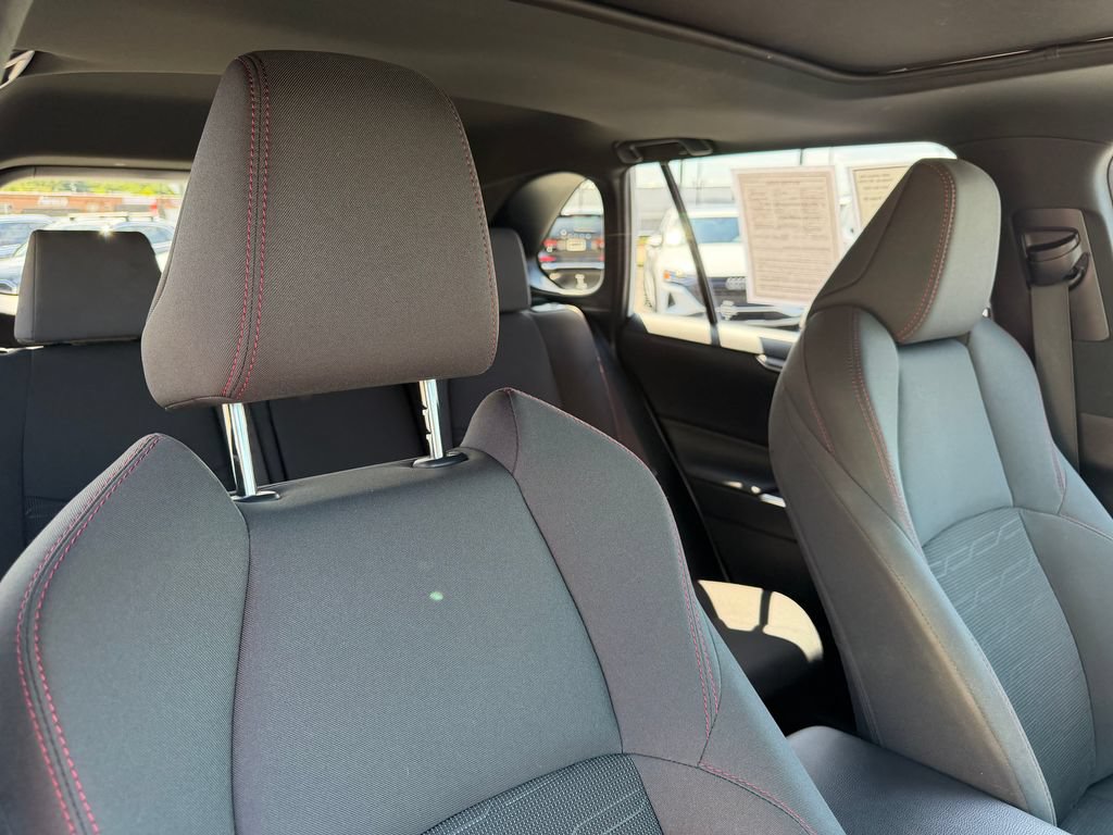 Used 2022 Toyota RAV4 SE w/ Weather & Moonroof Package AWD/4WD image 16