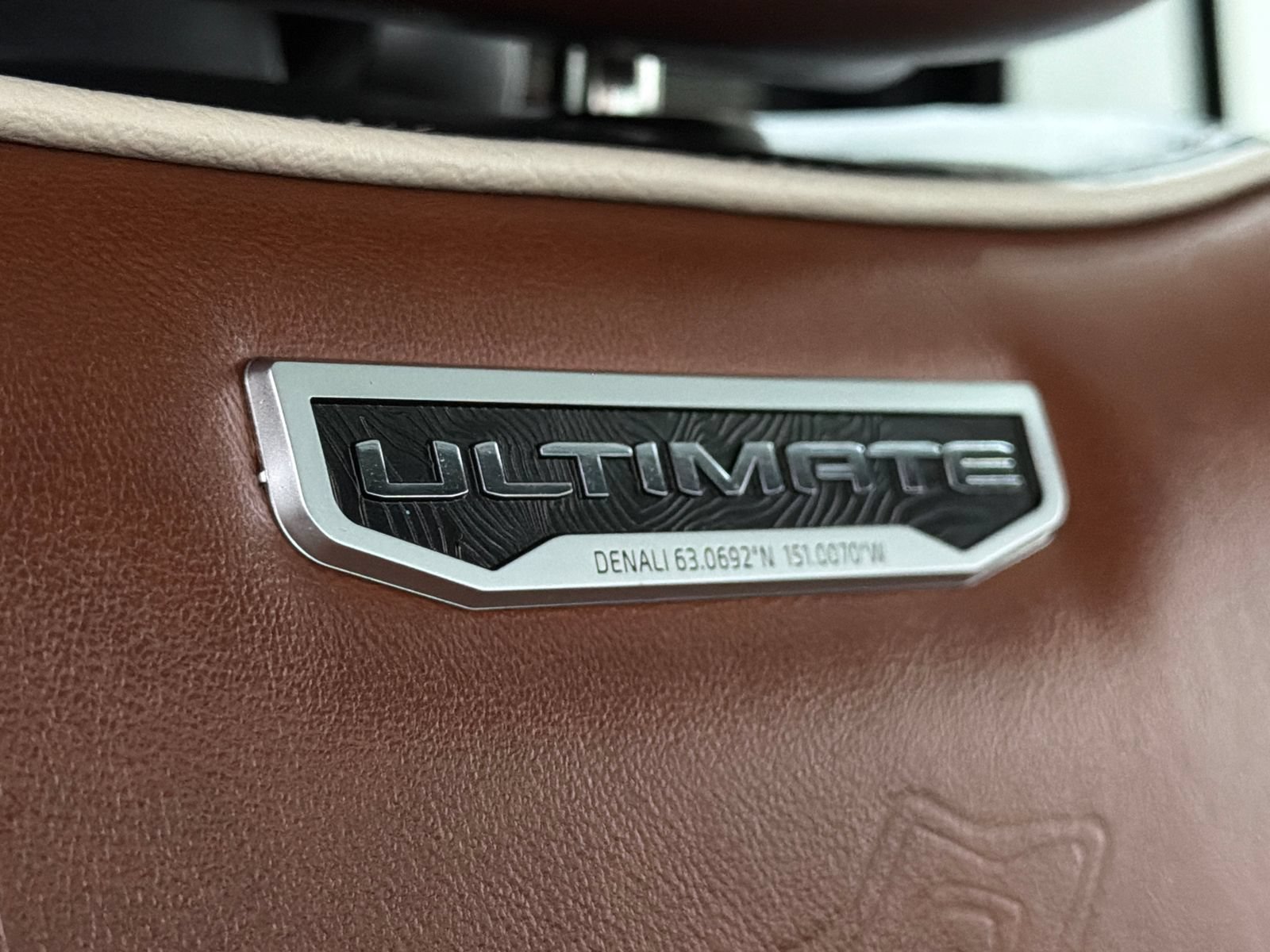 Used 2023 GMC Yukon XL Denali Ultimate AWD/4WD image 17