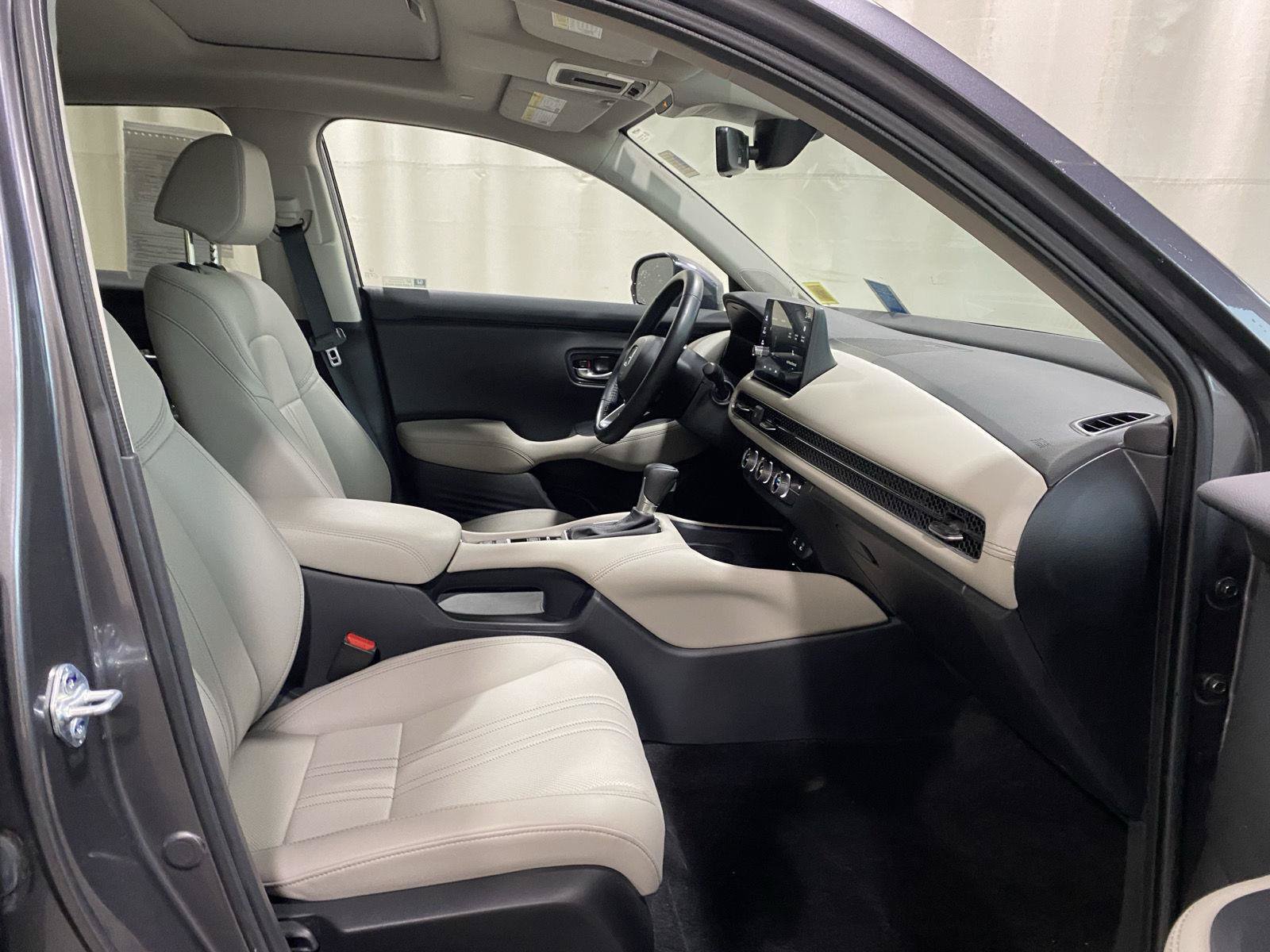 Used 2026 Honda HR-V EX-L image 11