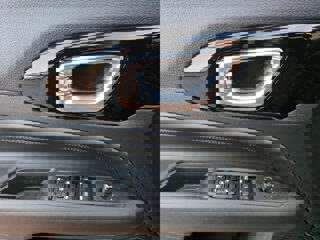 New 2026 Jeep Compass Latitude image 12