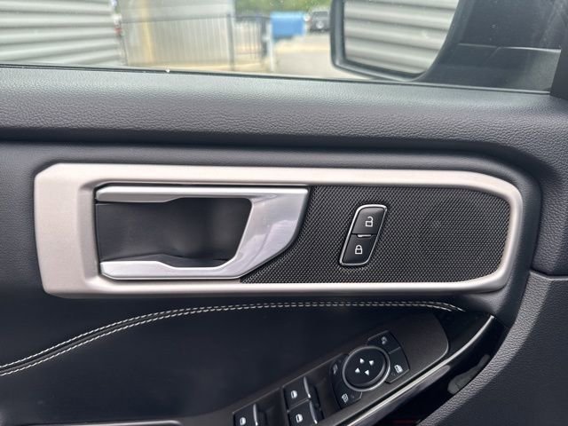 Used 2023 Ford Explorer ST image 12