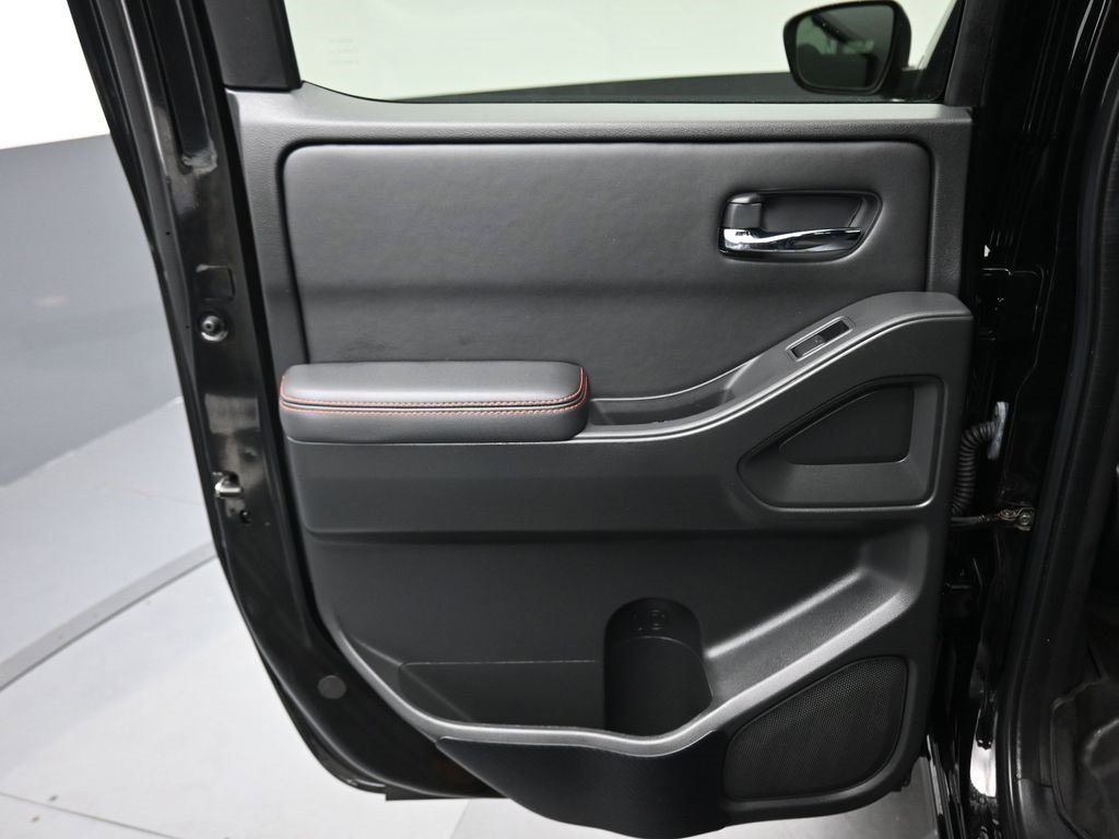 Used 2023 Nissan Frontier PRO-4X w/ Technology Package image 31
