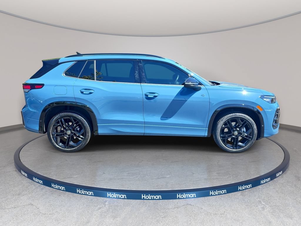 Used 2025 Volkswagen Tiguan SE R-Line AWD/4WD image 5
