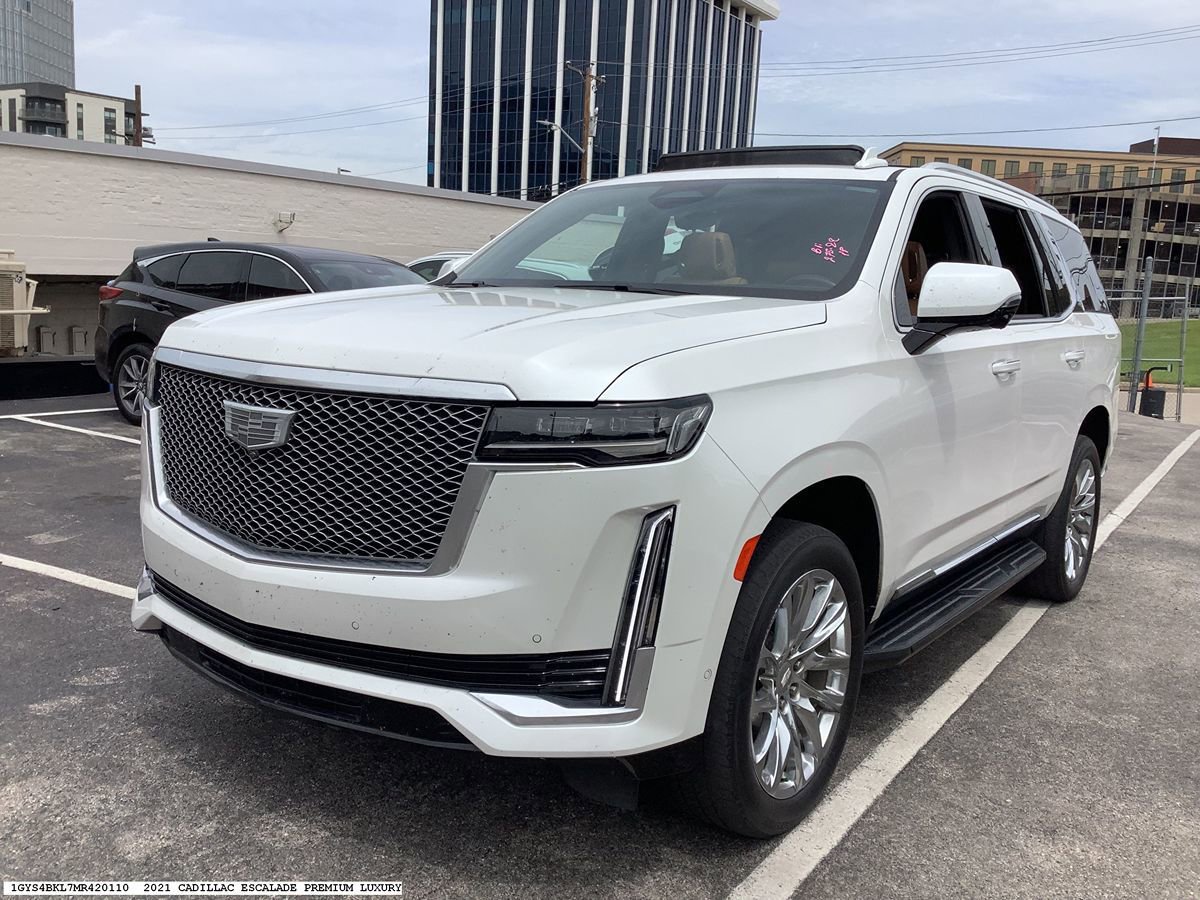 Used 2021 Cadillac Escalade Premium Luxury w/ LPO, Radiant Package AWD/4WD image 4