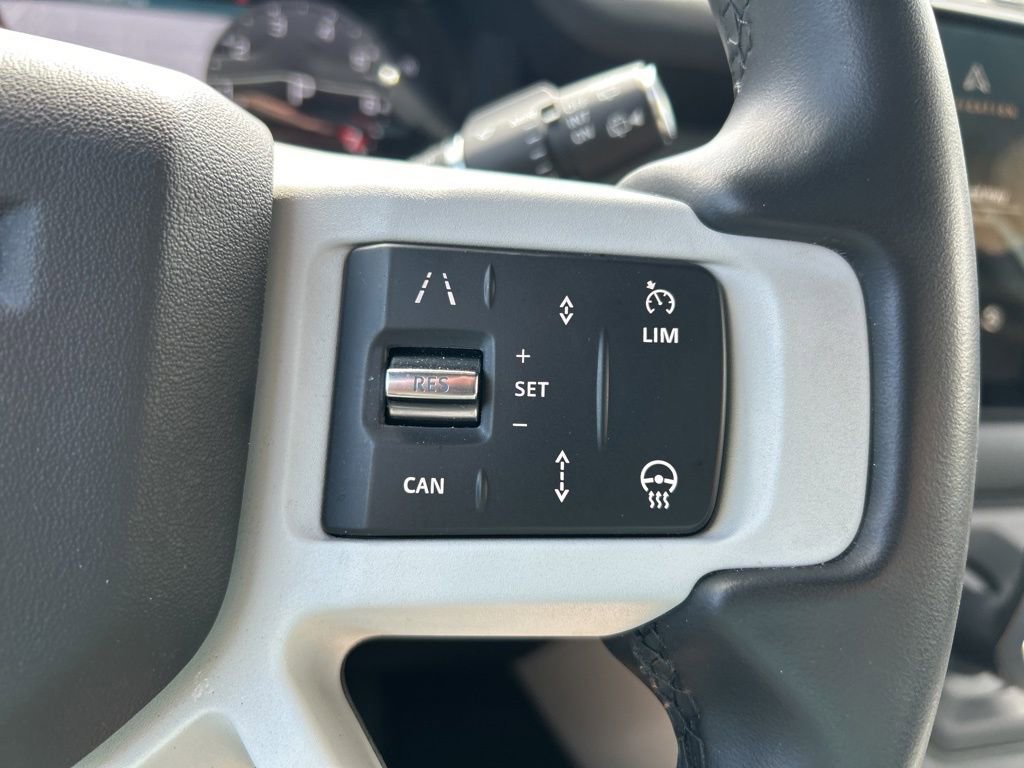 Used 2025 Land Rover Defender 110 S image 28