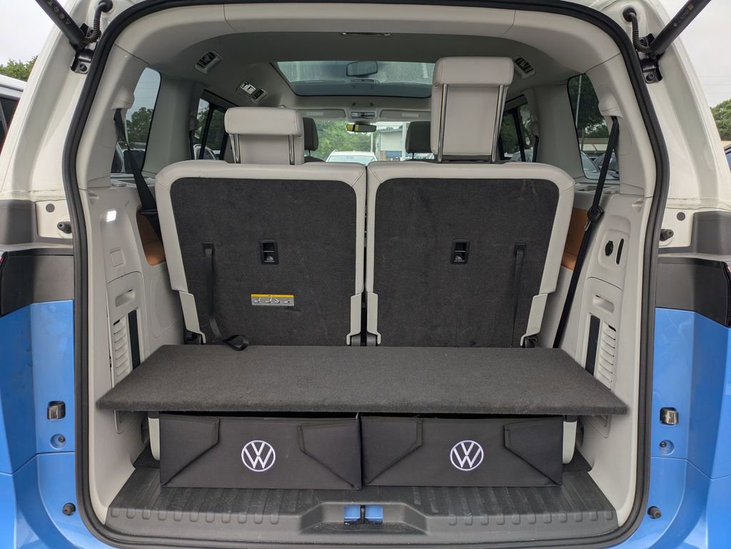 Used 2025 Volkswagen ID. Buzz 1st Edition AWD/4WD image 22