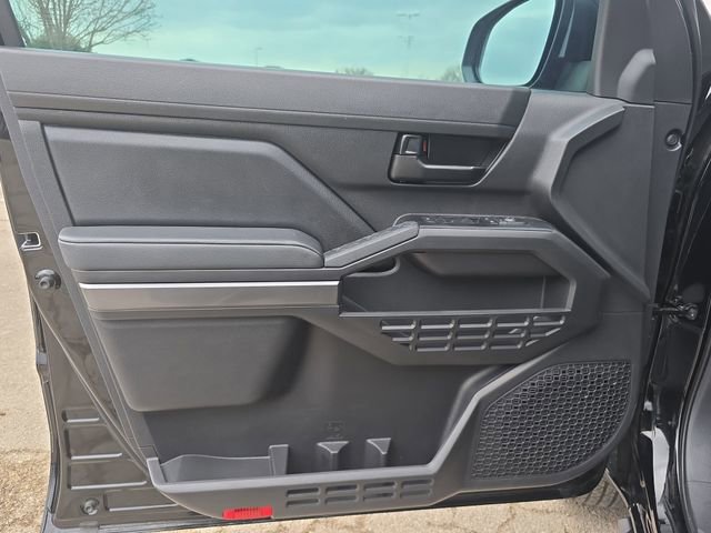 Used 2025 Toyota Tacoma SR5 AWD/4WD image 27