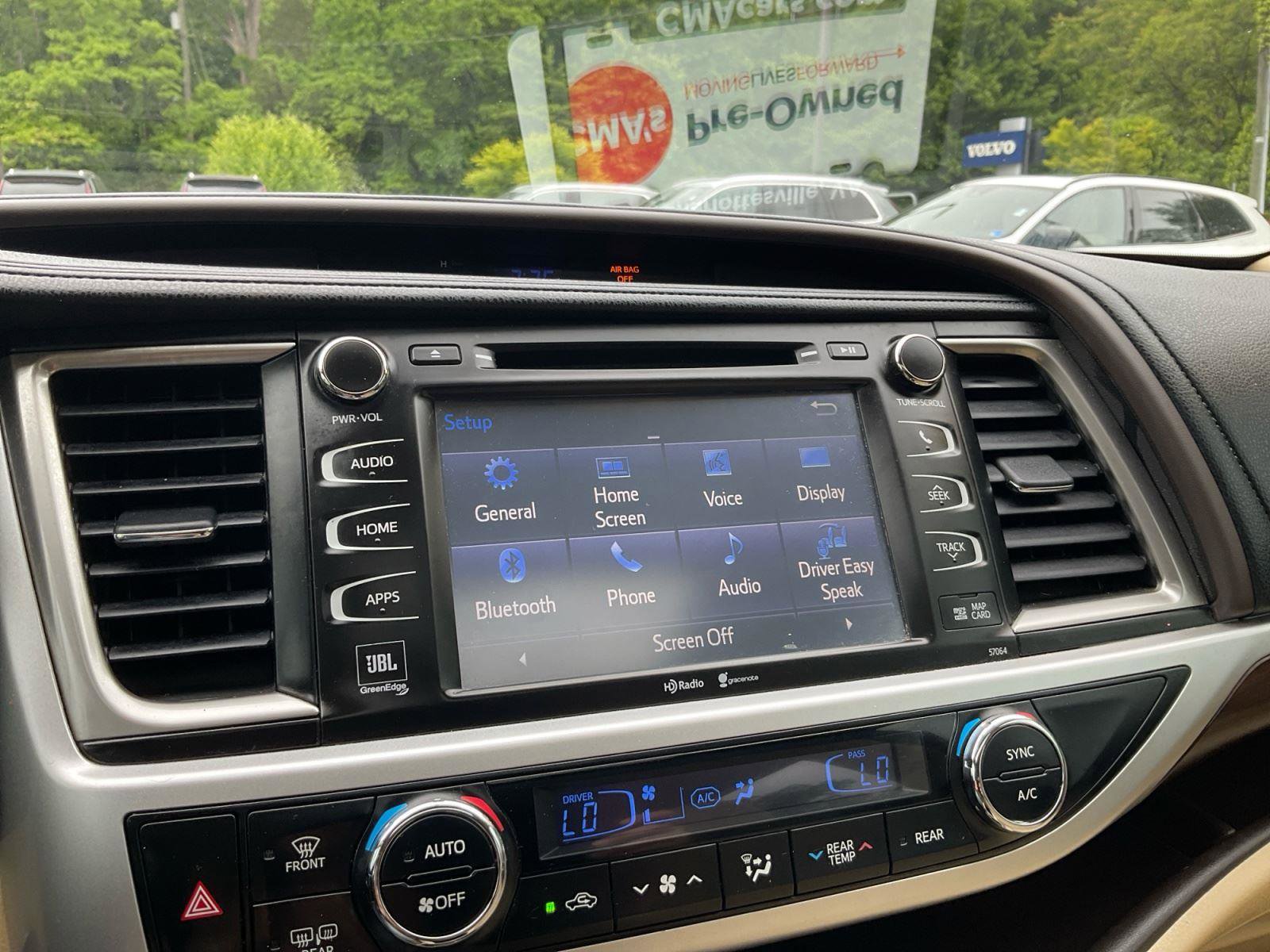 Used 2014 Toyota Highlander Limited FWD image 18