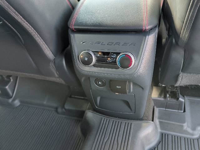 Certified 2025 Ford Explorer ST-Line AWD/4WD image 32