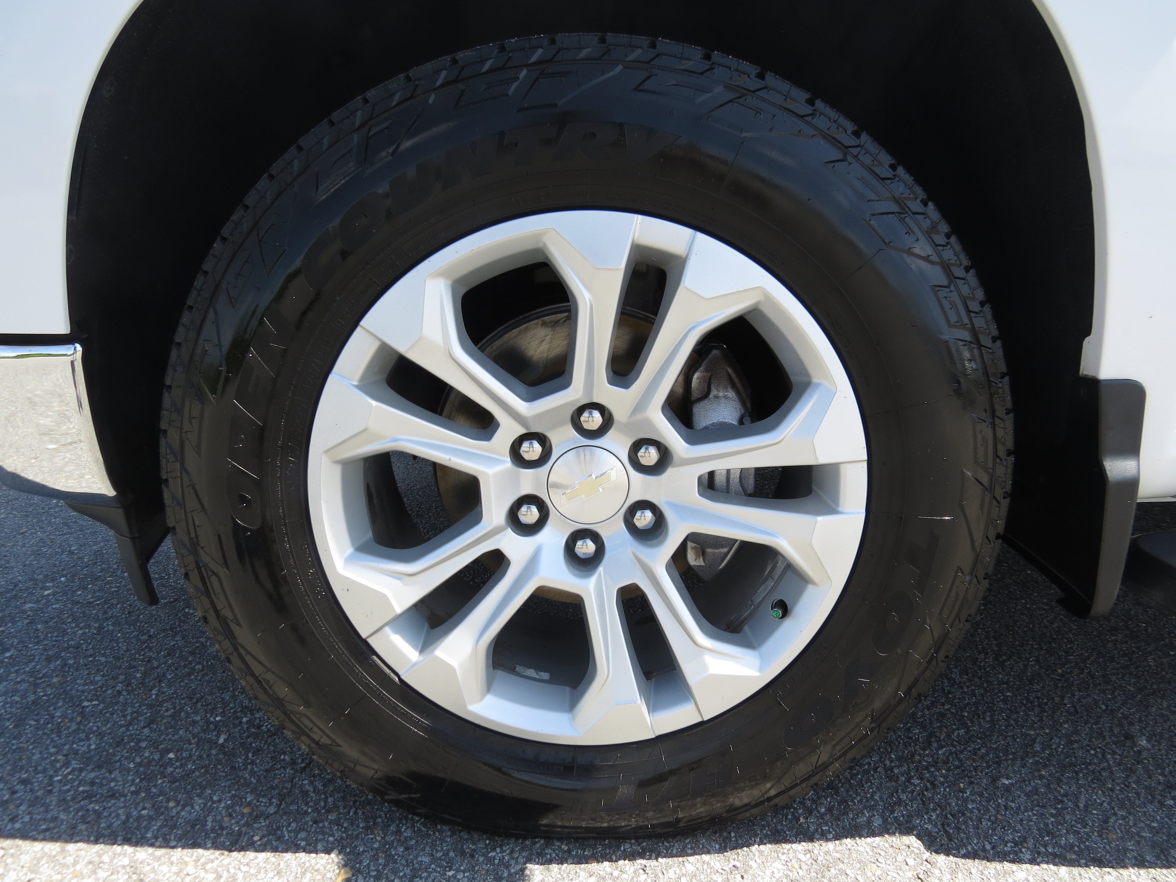Used 2022 Chevrolet Silverado 1500 LTZ w/ Technology Package AWD/4WD image 10