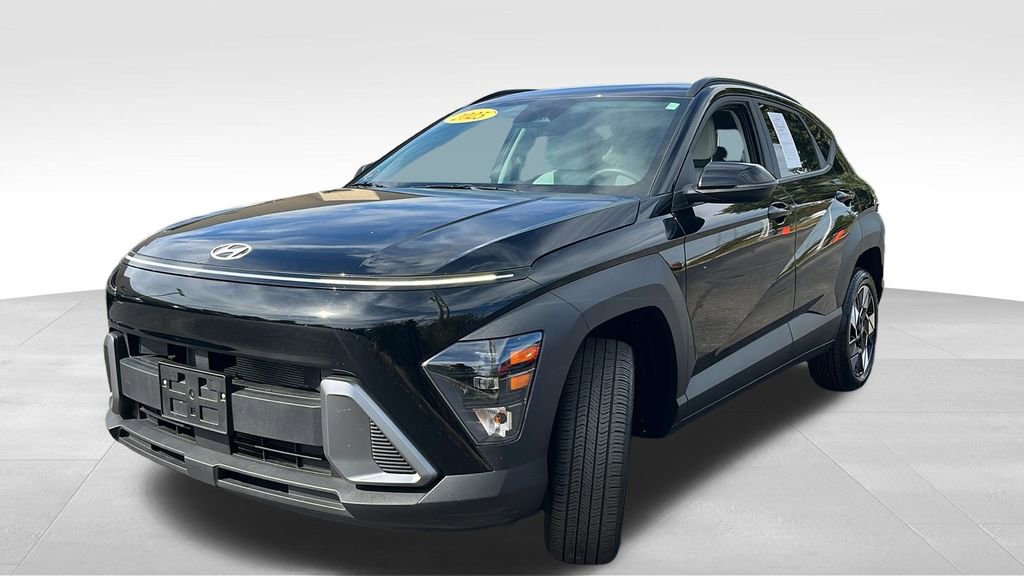 Used 2025 Hyundai Kona SEL image 7