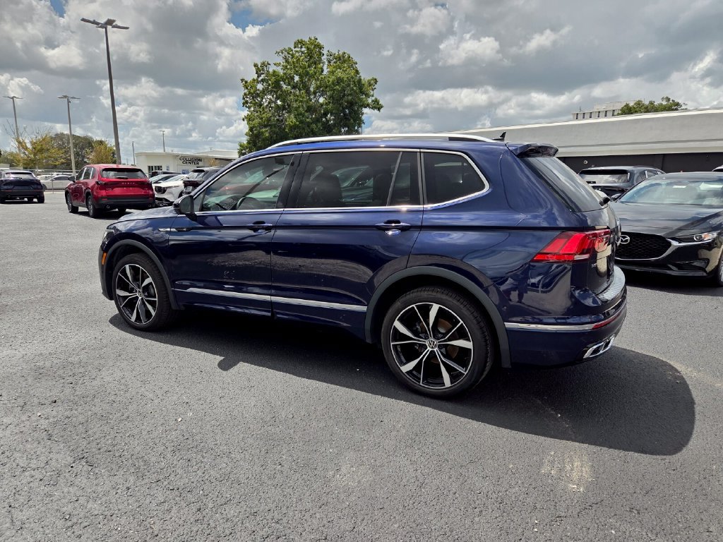 Used 2024 Volkswagen Tiguan SEL R-Line AWD/4WD image 10