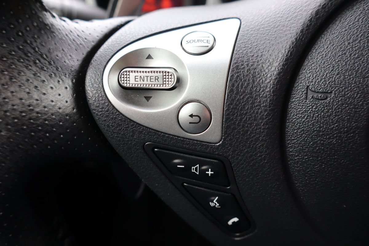 Used 2019 Nissan 370Z Touring RWD image 22
