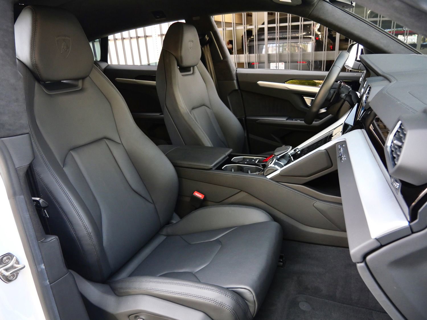 Used 2023 Lamborghini Urus S AWD/4WD image 8