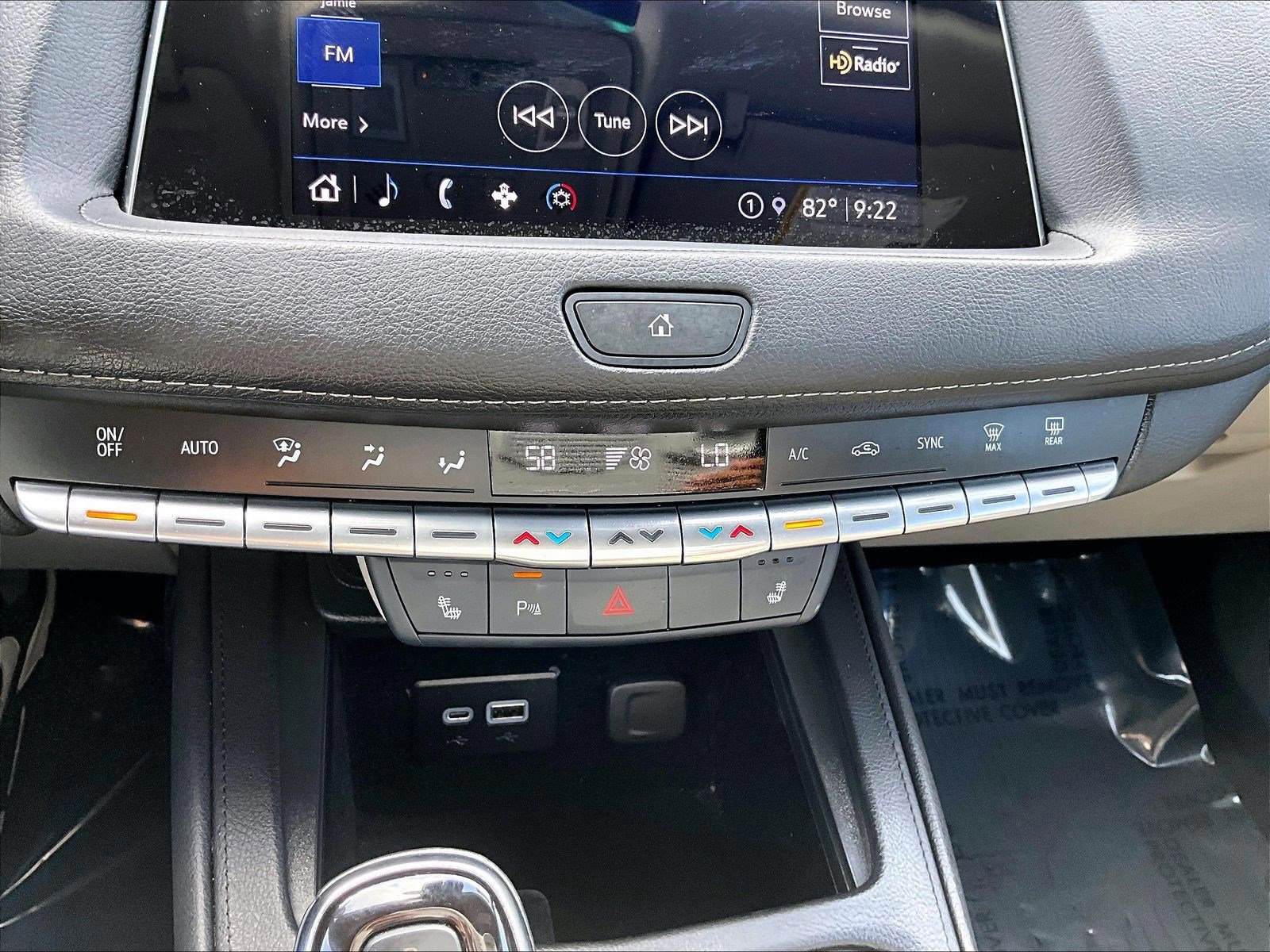 Used 2023 Cadillac XT4 Luxury w/ Cold Weather Package FWD image 23