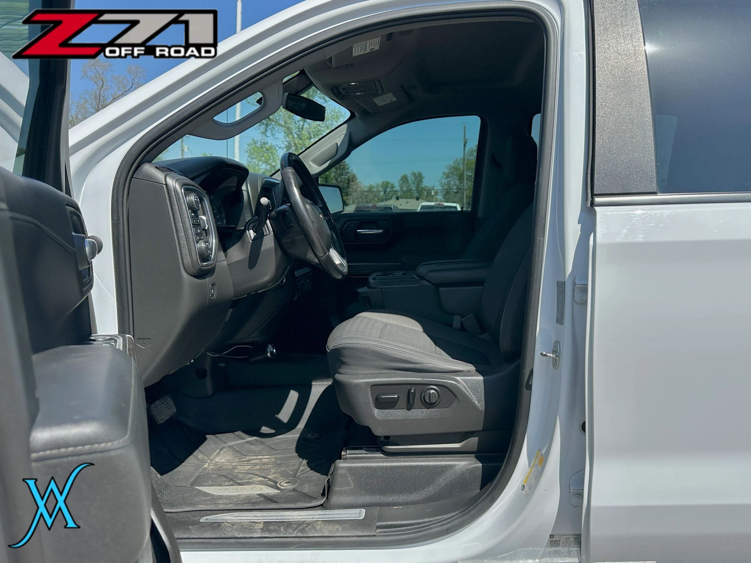 Used 2019 Chevrolet Silverado 1500 LT w/ All-Star Edition AWD/4WD image 13