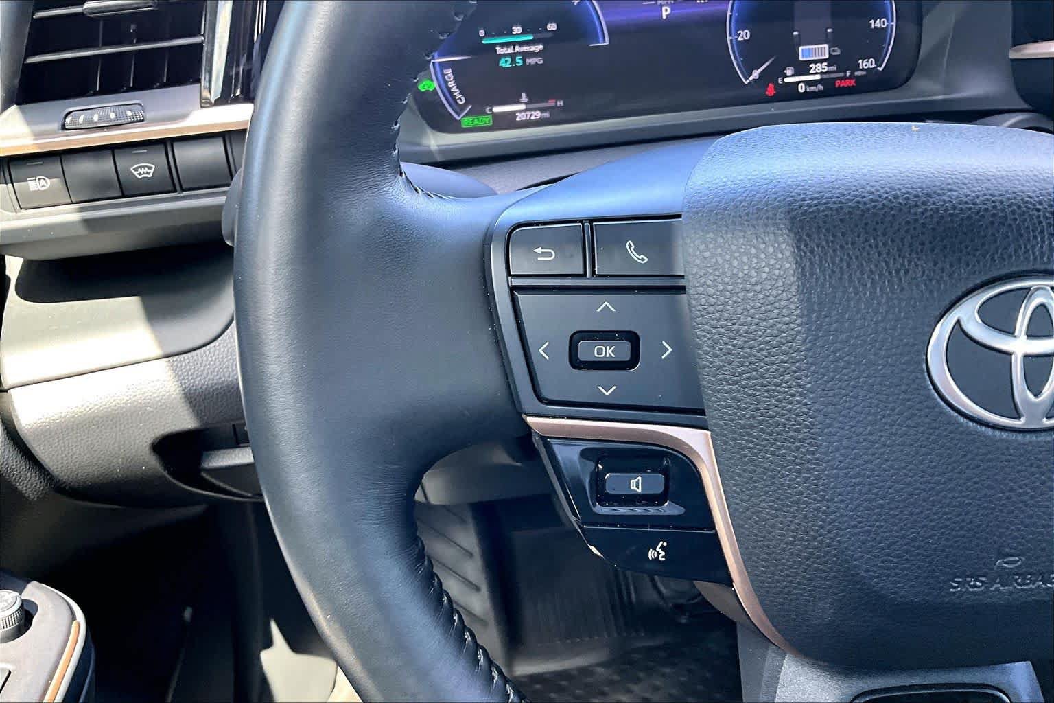 Used 2023 Toyota Crown AWD/4WD image 22