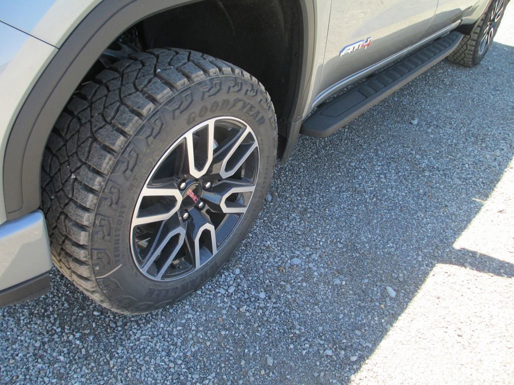 New 2026 GMC Sierra 1500 AT4 w/ AT4 Premium Package AWD/4WD image 13